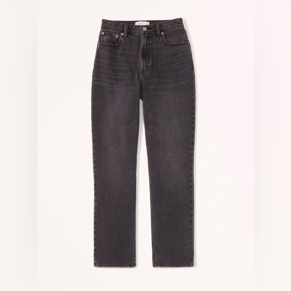 Abercrombie Women's Curve Love Ultra High Rise 90s Straight Jean